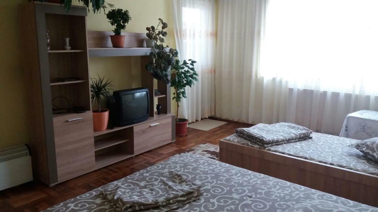 Apartament Cu 2 Camere คาลิมาเนช ภายนอก รูปภาพ